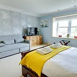 Сasa de vacaciones Estatesmen Lodge, Hillside Farm *