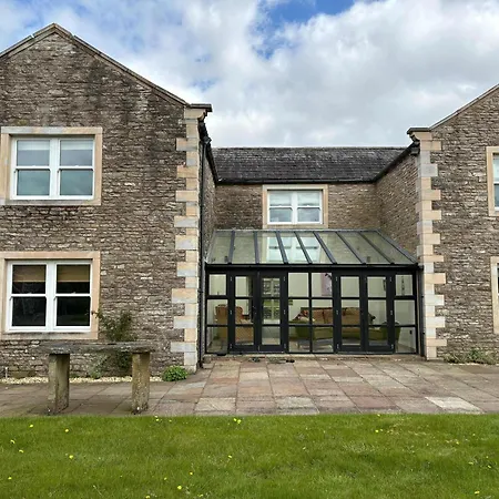 Estatesmen Lodge, Hillside Farm *