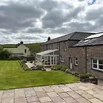 Estatesmen Lodge, Hillside Farm *