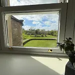 Estatesmen Lodge, Hillside Farm