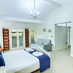 Estatesmen Lodge, Hillside Farm