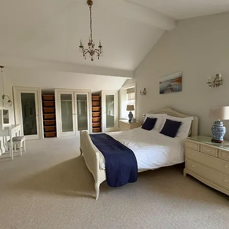 Estatesmen Lodge, Hillside Farm