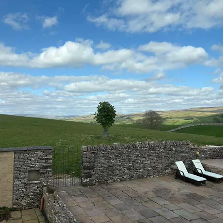 Estatesmen Lodge, Hillside Farm