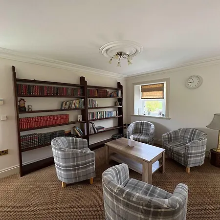 Estatesmen Lodge, Hillside Farm *