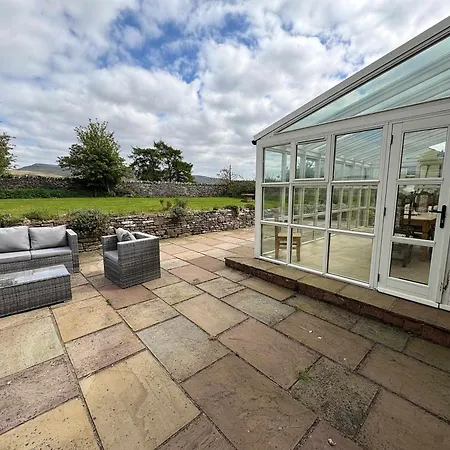 Estatesmen Lodge, Hillside Farm * Kirkby Stephen