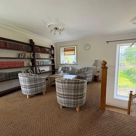 Estatesmen Lodge, Hillside Farm *
