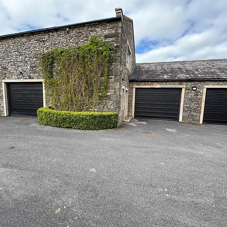 Estatesmen Lodge, Hillside Farm