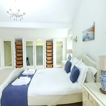 Estatesmen Lodge, Hillside Farm