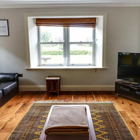 Estatesmen Lodge, Hillside Farm