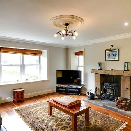 Estatesmen Lodge, Hillside Farm